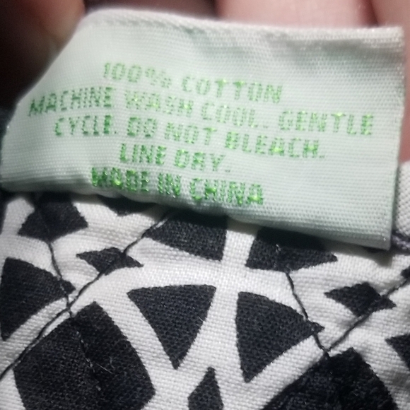 2 GUC Vera Bradleys for cleaning/repair, or upcycling - Picture 14 of 16